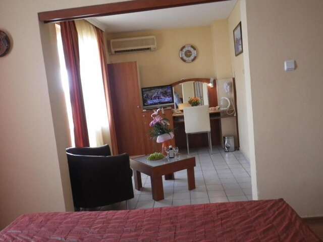 Отель Hotel Palitra Варна-49